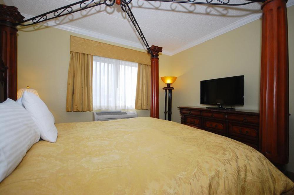 Best Western Plus Franklin Square Inn Troy Bilik gambar