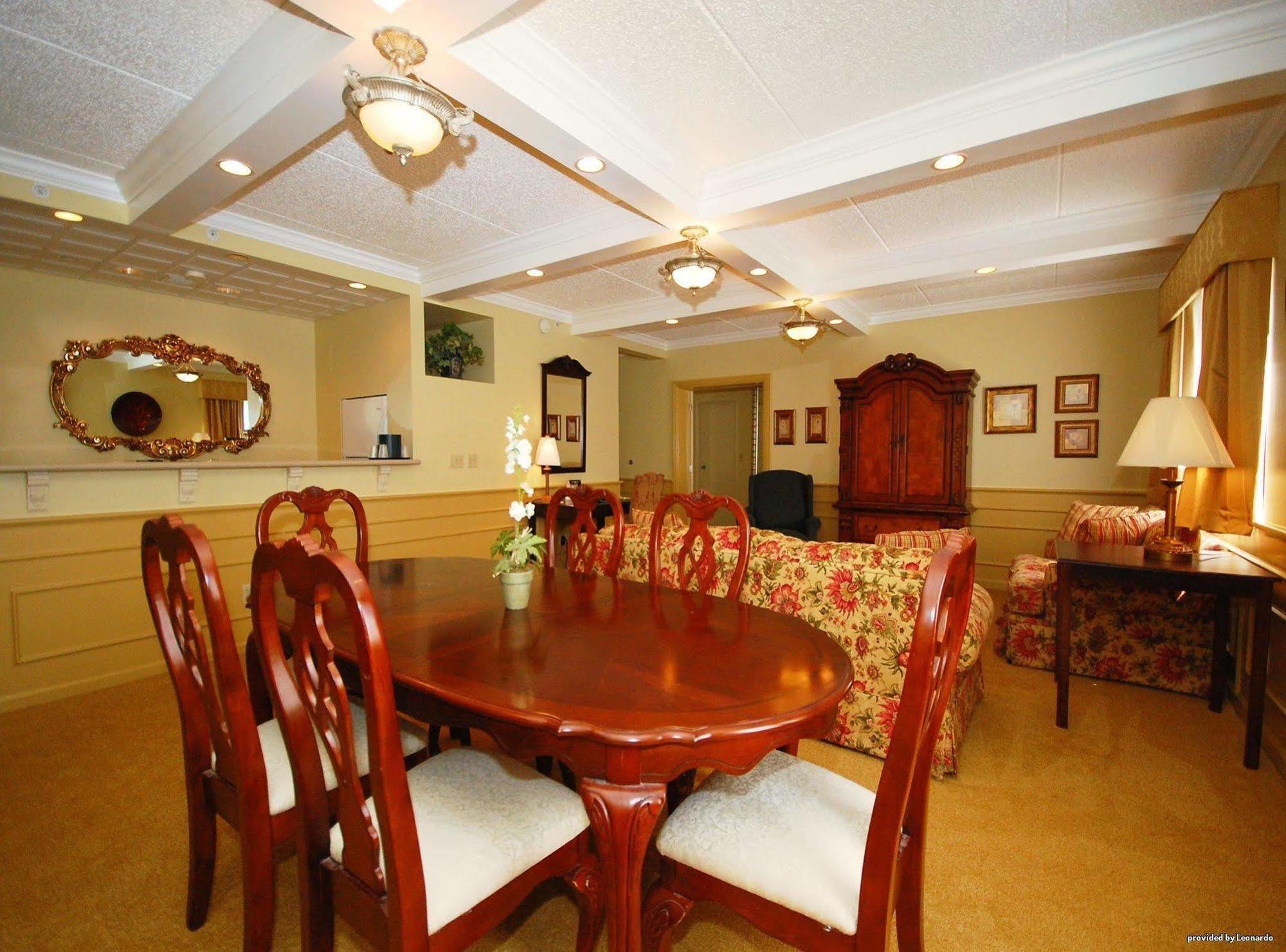 Best Western Plus Franklin Square Inn Troy Bilik gambar